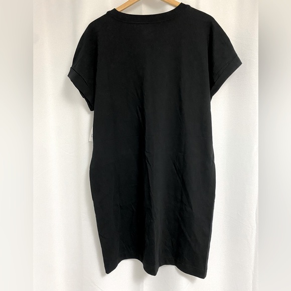 Pocket T-shirt Dress - Picture 3 of 8